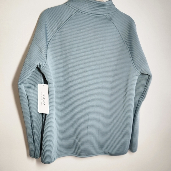 NWT Women Blue lightweight spandex jacket. - Picture 2 of 4